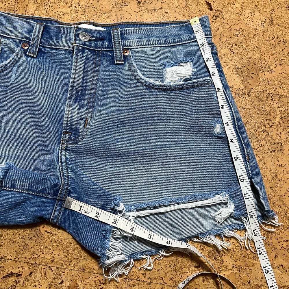 Abercrombie & Fitch The Boyfriend Distressed Midrise Jean Shorts In Sz 27/4 - Picture 9 of 10